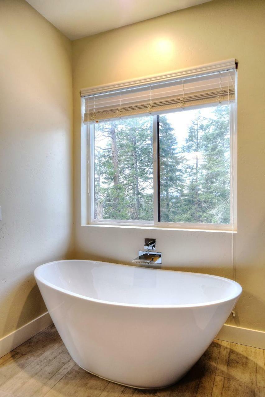 Eureka Yosemite West